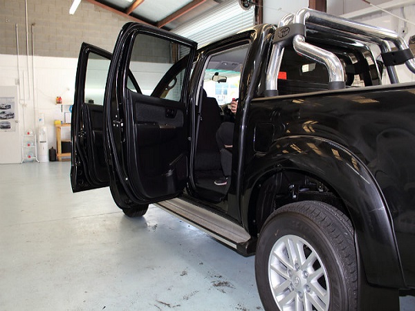 How to Pick the Best Among Your Local Car Tint Shops