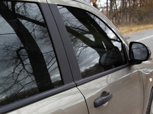 What Makes Mobile Window Tint in Medford, Oregon Different