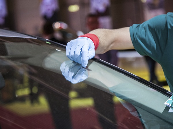 How to Install Window Tint to Your Vehicle Like A Pro